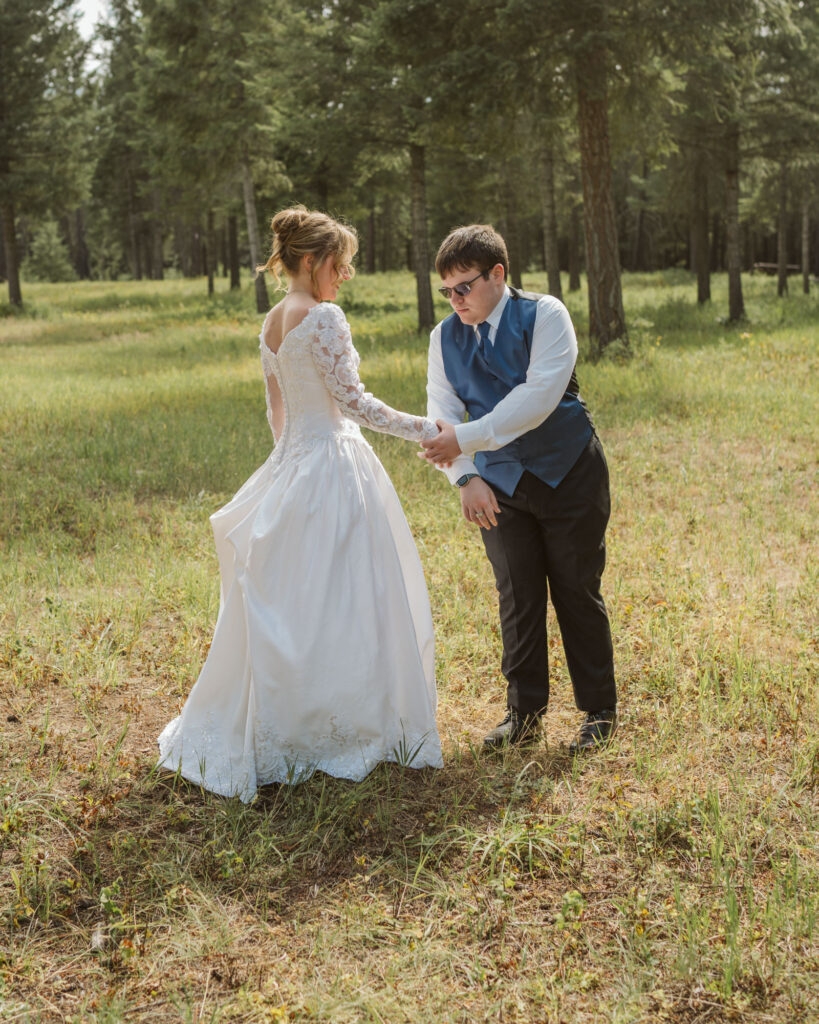 bride having a first look with her brother 